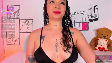 Snapshot of mari_sweett chatting on September 19, 8:52 pm Mari Sweett online show from September 19, 8:52 pm