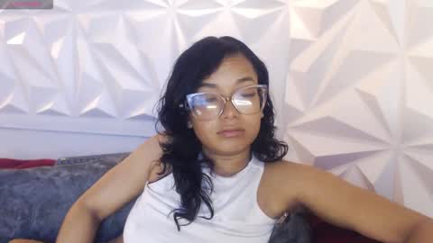 maria07lopez_ online show from March 31, 1:55 pm