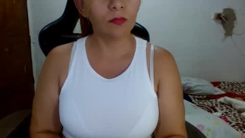 Snapshot of mariana995649 chatting on December 21, 4:14 pm mariana995649 online show from December 21, 4:14 pm