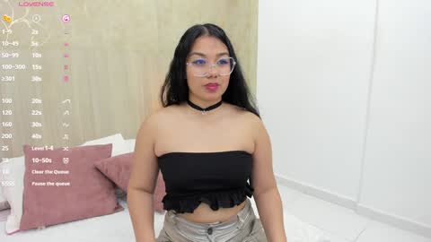 Mariana Allen online show from January 30, 3:44 am