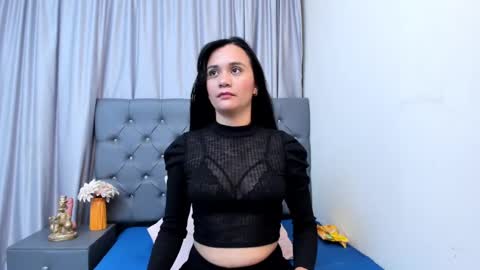 Snapshot of mariana_murillo__ chatting on February 2, 3:54 am Mariana online show from February 2, 3:54 am