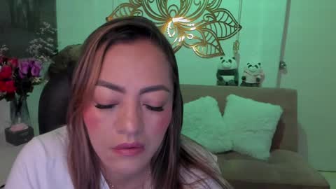 Snapshot of marianalopez81 chatting on February 4, 12:19 am Mariana Lopez online show from February 4, 12:19 am