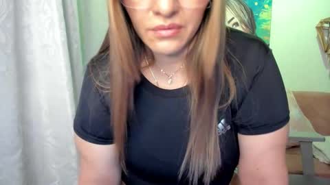 Mariana Lopez online show from November 18, 2:56 am