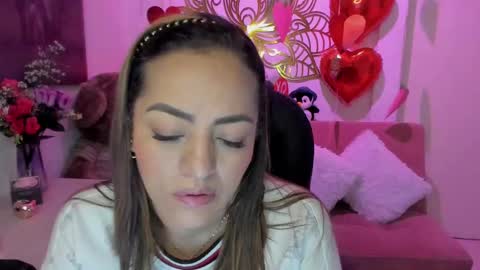 Snapshot of marianalopez81 chatting on February 17, 12:10 am Mariana Lopez online show from February 17, 12:10 am