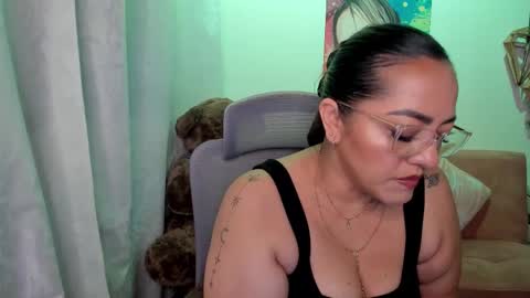 Snapshot of marianalopez81 chatting on October 16, 12:57 am Mariana Lopez online show from October 16, 12:57 am