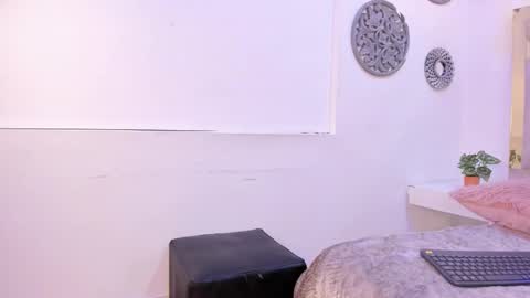 Marianee Rousse  online show from October 6, 11:42 pm