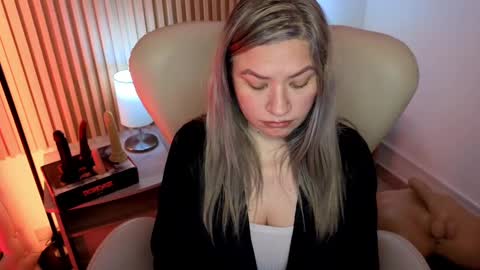 Marian Love  online show from September 27, 12:12 pm