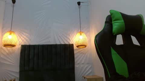 mariannapink online show from January 8, 12:58 pm