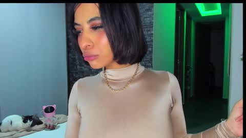 M A R I A N E online show from March 16, 8:51 am