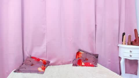 marianrosse online show from June 3, 1:07 am
