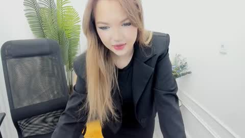 mariarobinsone online show from November 4, 12:21 pm