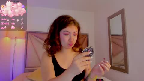 Mariee online show from March 13, 6:42 pm