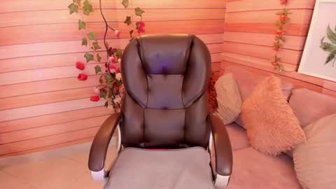 Snapshot of marien_thomson_ chatting on January 25, 3:40 am Marien online show from January 25, 3:40 am