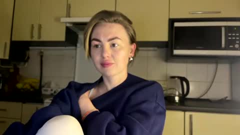 Marta online show from April 8, 7:49 pm