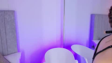 mari online show from March 17, 8:57 pm