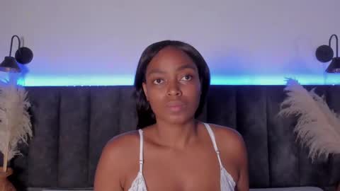 Laura online show from September 21, 8:29 pm