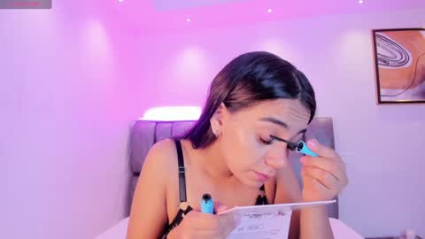 Snapshot of martina_mancinii chatting on January 28, 11:49 am Martina online show from January 28, 11:49 am