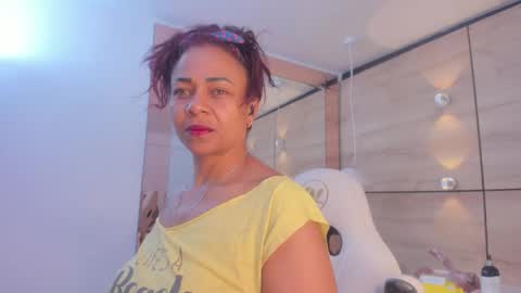 martina touss  online show from December 22, 12:41 pm