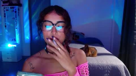 Snapshot of mary_jane1_ chatting on October 4, 12:27 am mary online show from October 4, 12:27 am