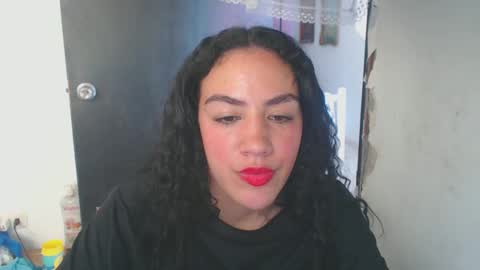 Snapshot of maryam_arabicmilk chatting on December 3, 6:17 pm maryam_arabicmilk online show from December 3, 6:17 pm
