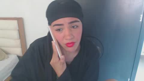 Snapshot of maryam_arabicmilk chatting on March 5, 2:12 pm maryam_arabicmilk online show from March 5, 2:12 pm