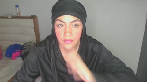 Snapshot of maryam_arabicmilk chatting on January 4, 2:25 am maryam_arabicmilk online show from January 4, 2:25 am