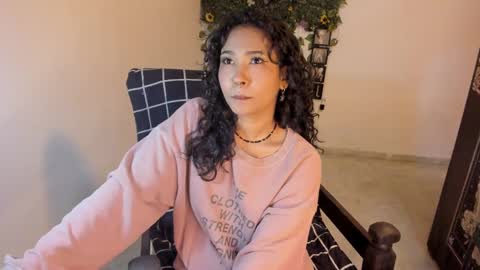 Snapshot of maryjane_785039 chatting on October 13, 7:05 pm maria online show from October 13, 7:05 pm