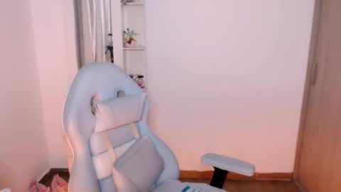 maryline online show from April 6, 2:33 am