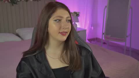 Mary Miller online show from October 12, 10:06 am