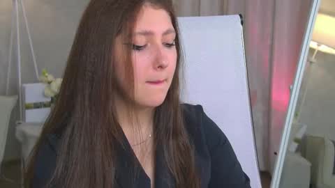 Mary Miller online show from November 24, 10:39 am