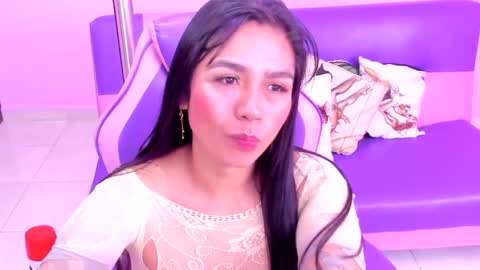 Snapshot of mature__bitch chatting on March 5, 12:22 pm call me samantha online show from March 5, 12:22 pm
