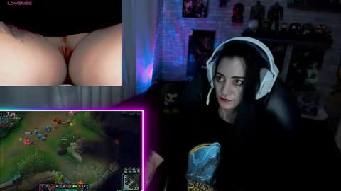 Snapshot of mature_gamer chatting on September 15, 2:14 pm Nath online show from September 15, 2:14 pm