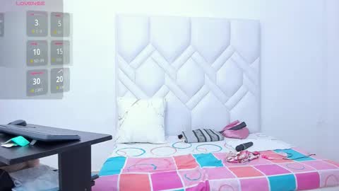 ISABEL online show from November 24, 9:28 pm