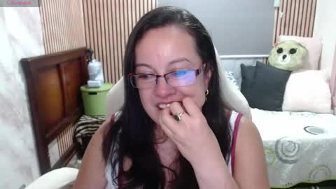 Sonia online show from June 6, 9:21 pm
