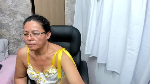 maturepure_ online show from April 2, 3:04 am