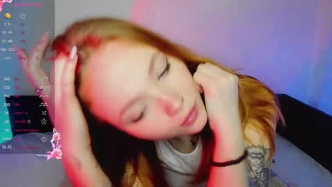 Snapshot of maya_light chatting on February 7, 1:58 am Maya online show from February 7, 1:58 am