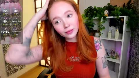 Snapshot of maya_light chatting on February 24, 1:55 am Maya online show from February 24, 1:55 am