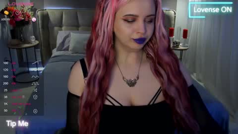 Maya Mils online show from March 9, 1:04 am