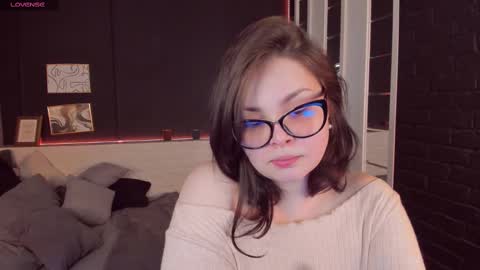 Woman online show from March 11, 1:56 pm