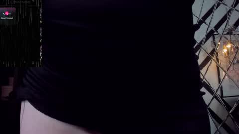 Woman online show from February 10, 2:16 pm