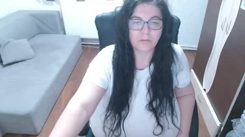 Maya online show from March 27, 8:48 am