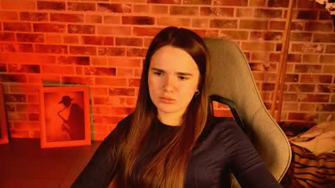 maybloom_ online show from February 27, 3:01 pm