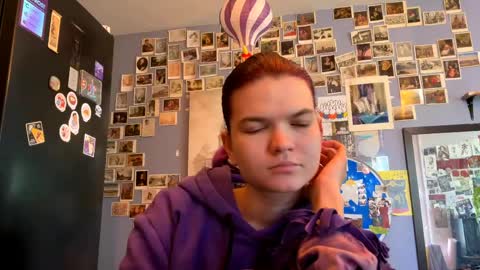 Rose online show from April 10, 6:30 am