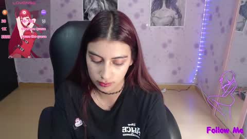Snapshot of medussa_kat chatting on February 24, 7:41 pm Katrina online show from February 24, 7:41 pm