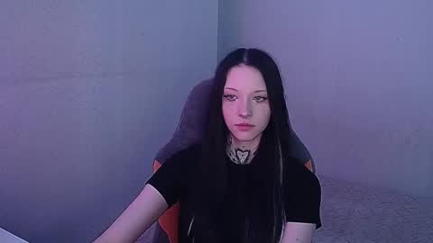 Snapshot of mefwhore chatting on October 1, 5:07 pm mefwhOre online show from October 1, 5:07 pm