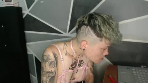 Megan and sophi online show from March 21, 3:11 am