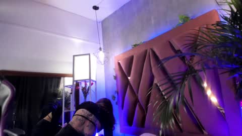 Snapshot of megan_inked_ chatting on January 4, 2:03 am online show from January 4, 2:03 am