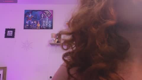                 Laura                 online show from October 10, 10:47 pm