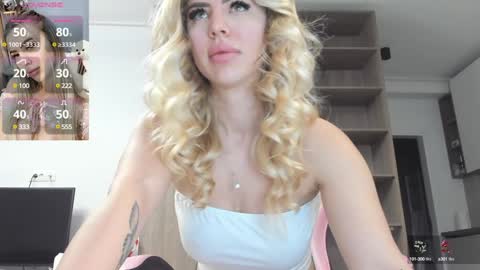 Snapshot of megan_ros_ chatting on January 14, 6:02 am Megan online show from January 14, 6:02 am