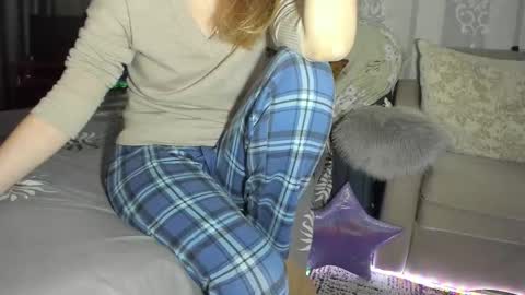 Nicki--------- Welcome to my Room online show from March 12, 7:38 pm